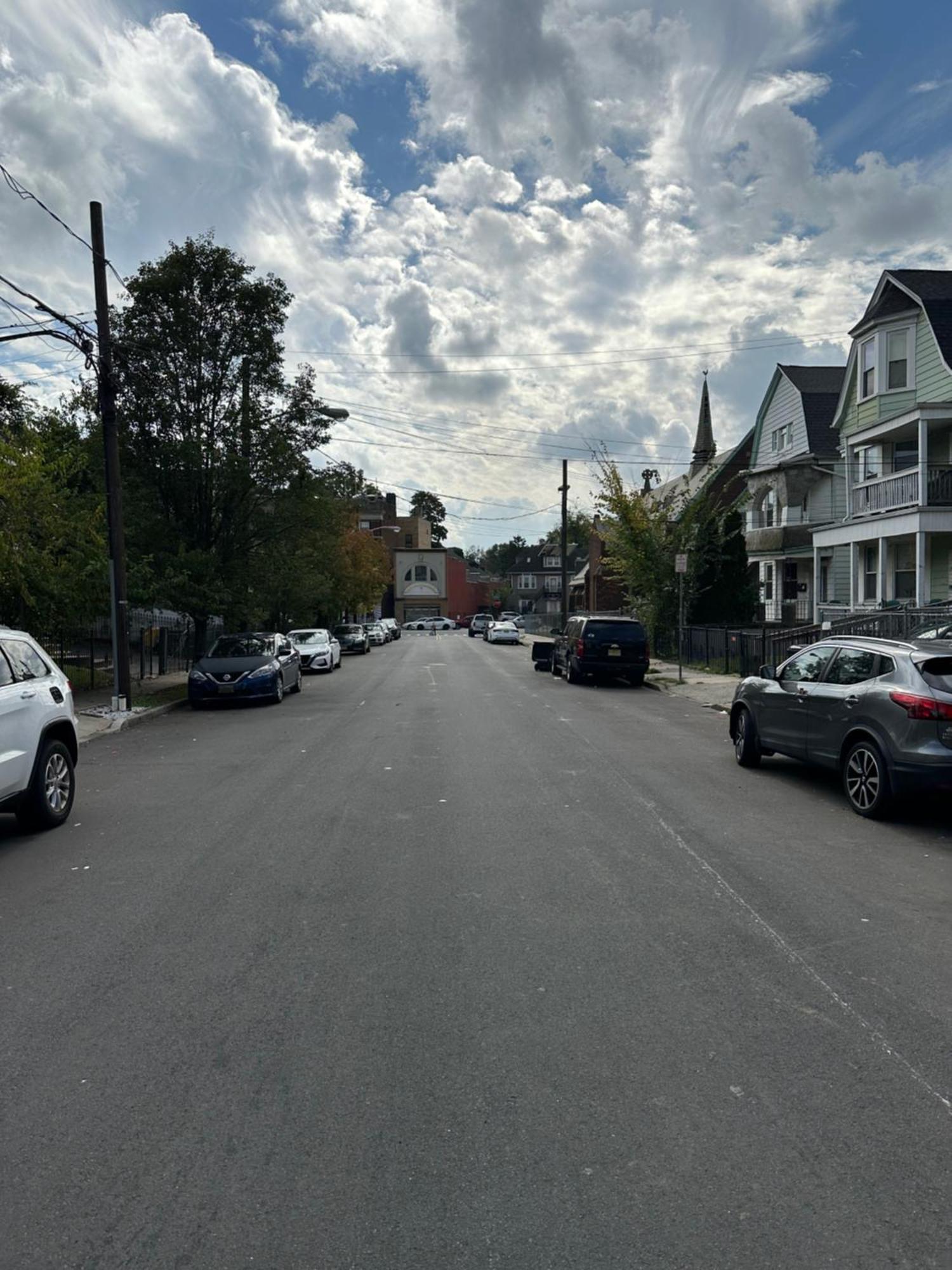Fidellia Iron Room, Queen Bed Minutes From Newark Liberty International Airport And Newark Penn Station Екстериор снимка