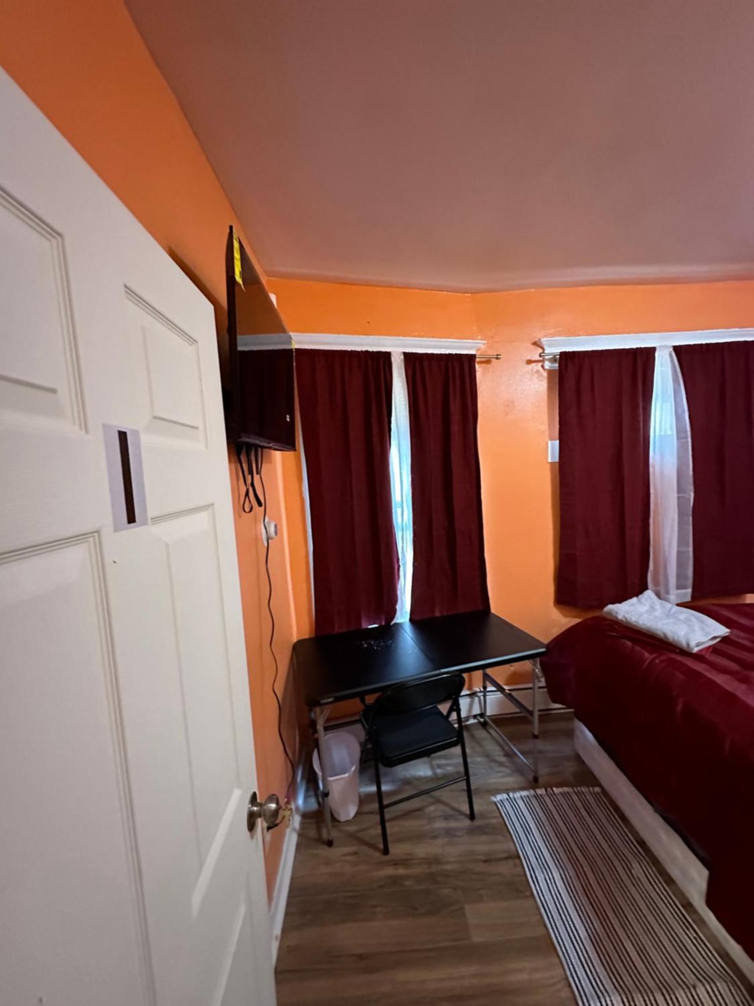 Fidellia Iron Room, Queen Bed Minutes From Newark Liberty International Airport And Newark Penn Station Екстериор снимка