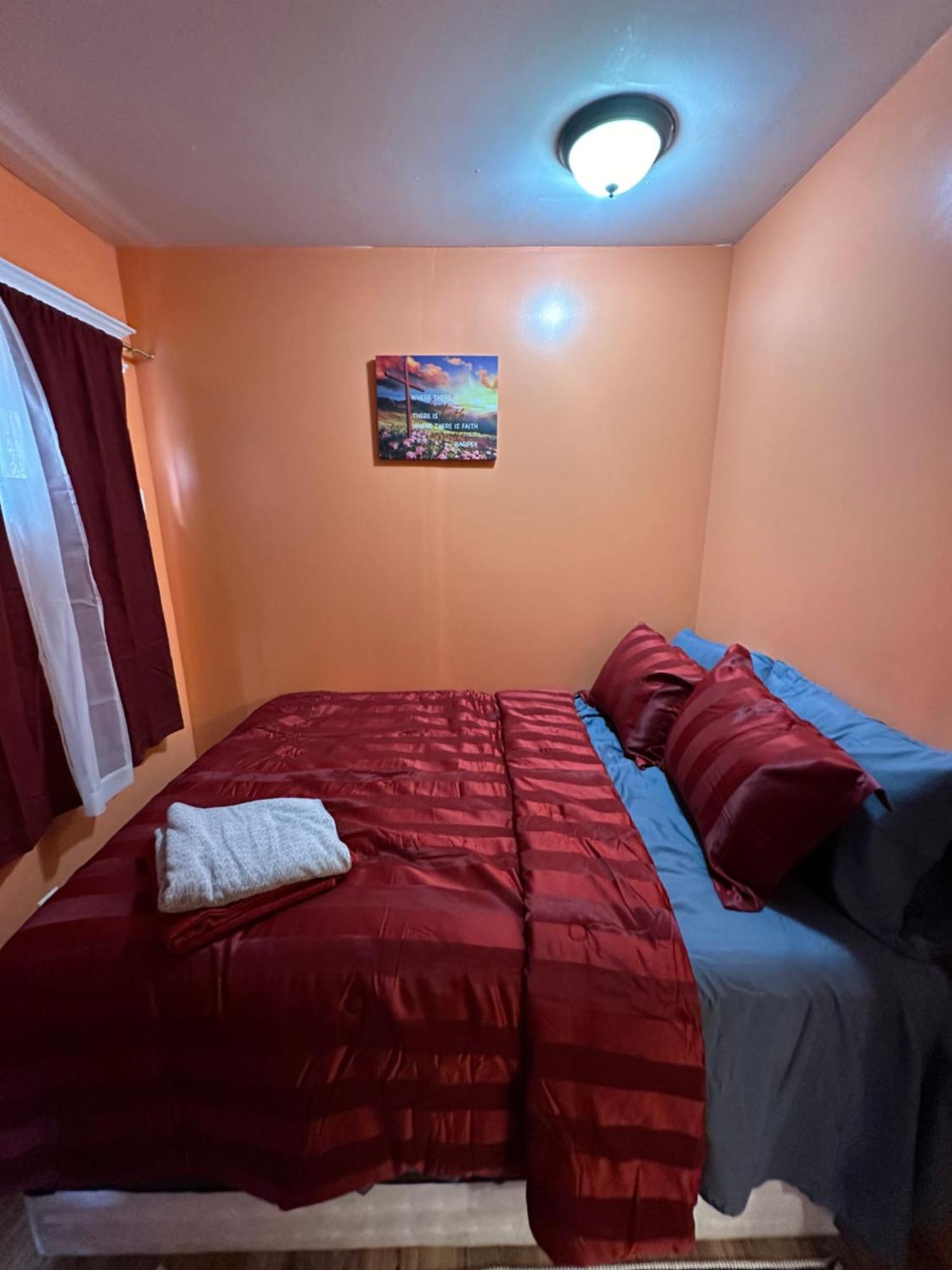 Fidellia Iron Room, Queen Bed Minutes From Newark Liberty International Airport And Newark Penn Station Екстериор снимка